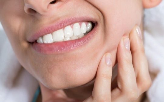 Ê buốt răng khi ăn đồ nóng lạnh