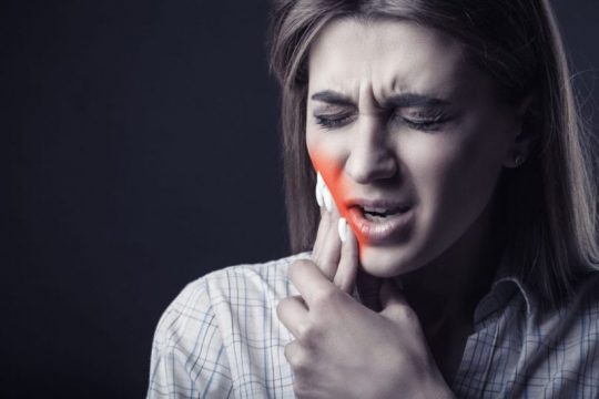 bị ê răng sau khi lấy cao răng