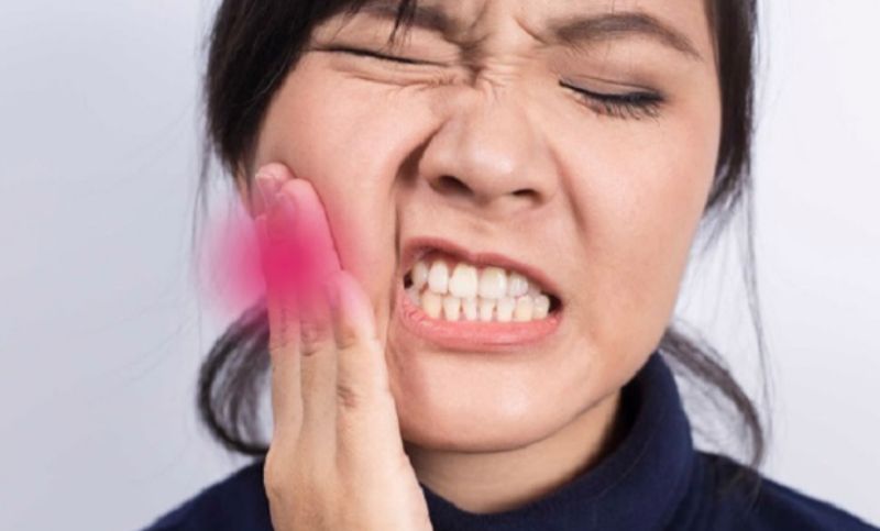 Ê buốt răng khi mang thai thường do nội tiết tố