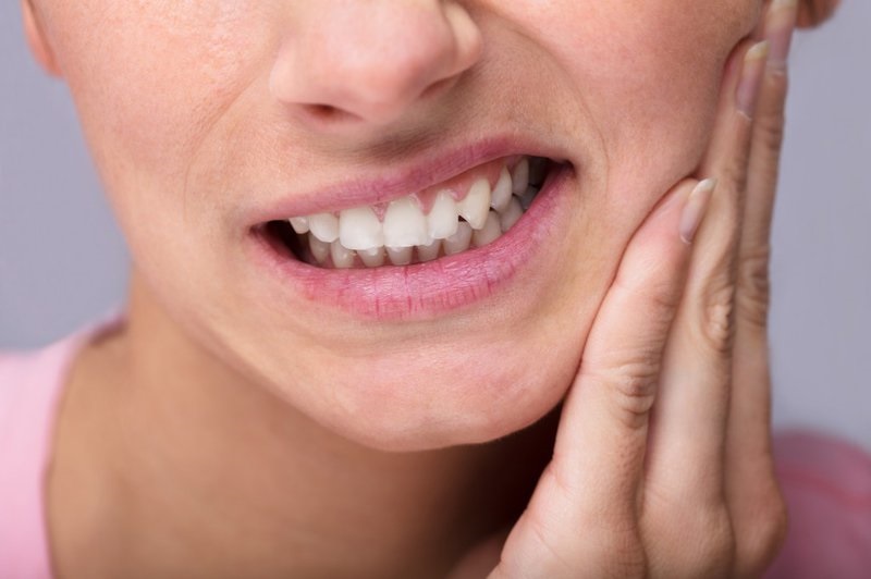 Răng bị sâu gây đau nhức