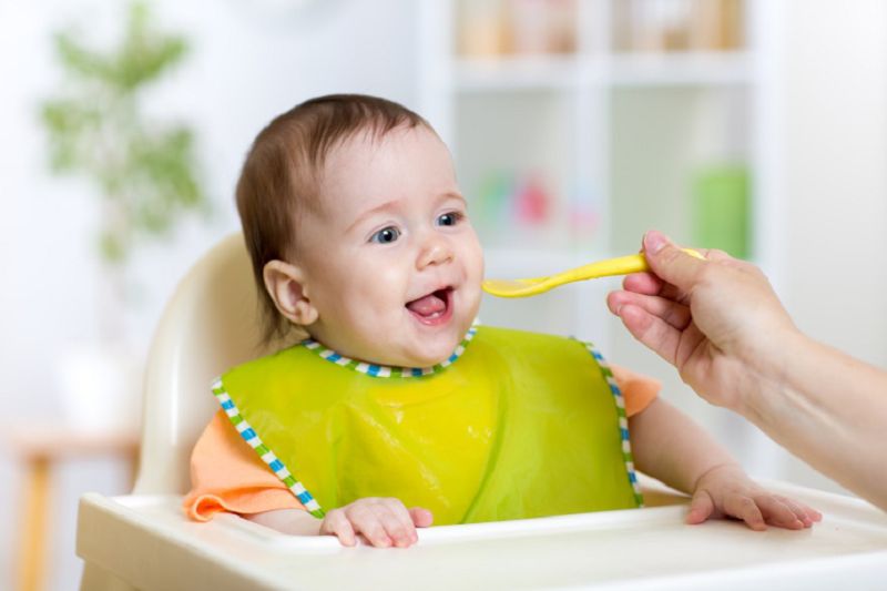 Xây dựng chế độ ăn khoa học giúp cung cấp đủ dưỡng chất cho bé
