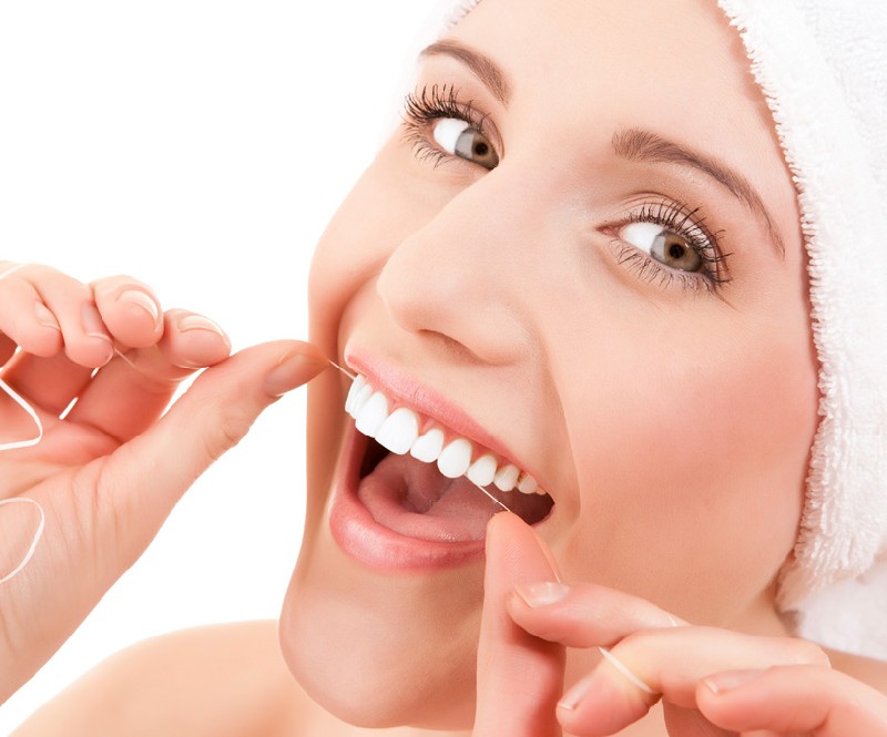 Vệ sinh răng miệng sạch sẽ để tránh các bệnh lý về răng miệng và tình trạng đau răng