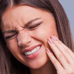Ê răng sau khi cạo vôi: Những thông tin quan trọng bạn cần biết