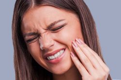 Ê răng sau khi cạo vôi: Những thông tin quan trọng bạn cần biết